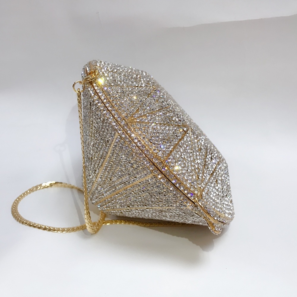 حقيبة سهرة ثلاثية الأبعاد على  - مراجعة Women Bags On Sale وسعره