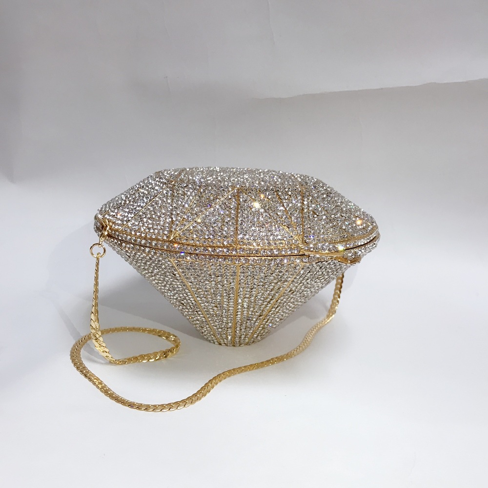حقيبة سهرة ثلاثية الأبعاد على  - مراجعة Women Bags On Sale وسعره