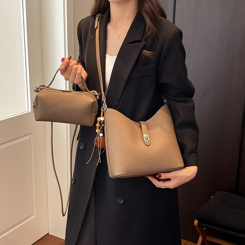 حقائب يد نسائية بتصميم كلاسيكي - مراجعة Women'S Bags Handbags وسعره