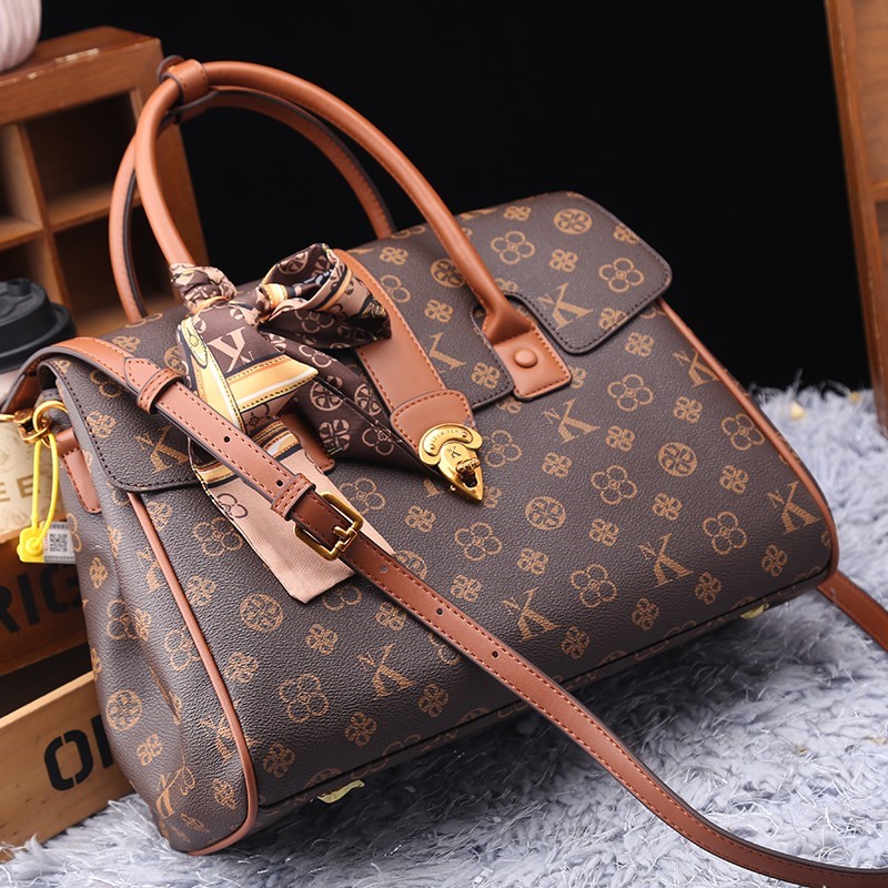 حقيبة نسائية ماركة فاخرة خفيفة - مراجعة Women Bags Branded وسعره